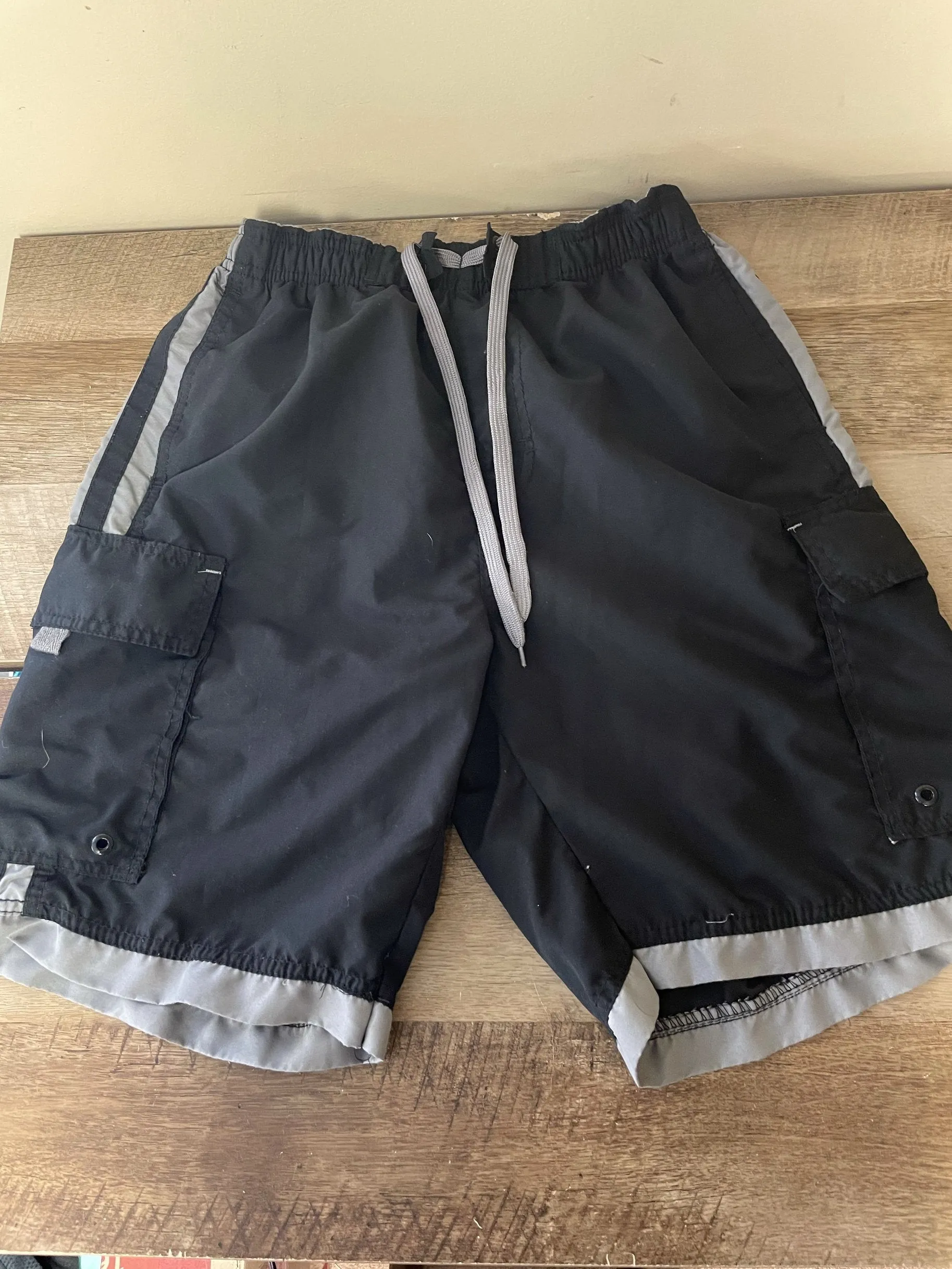 €£ Mens Burnside Swim Trunks Gym Basketball Shorts Black Small Velcro Pockets