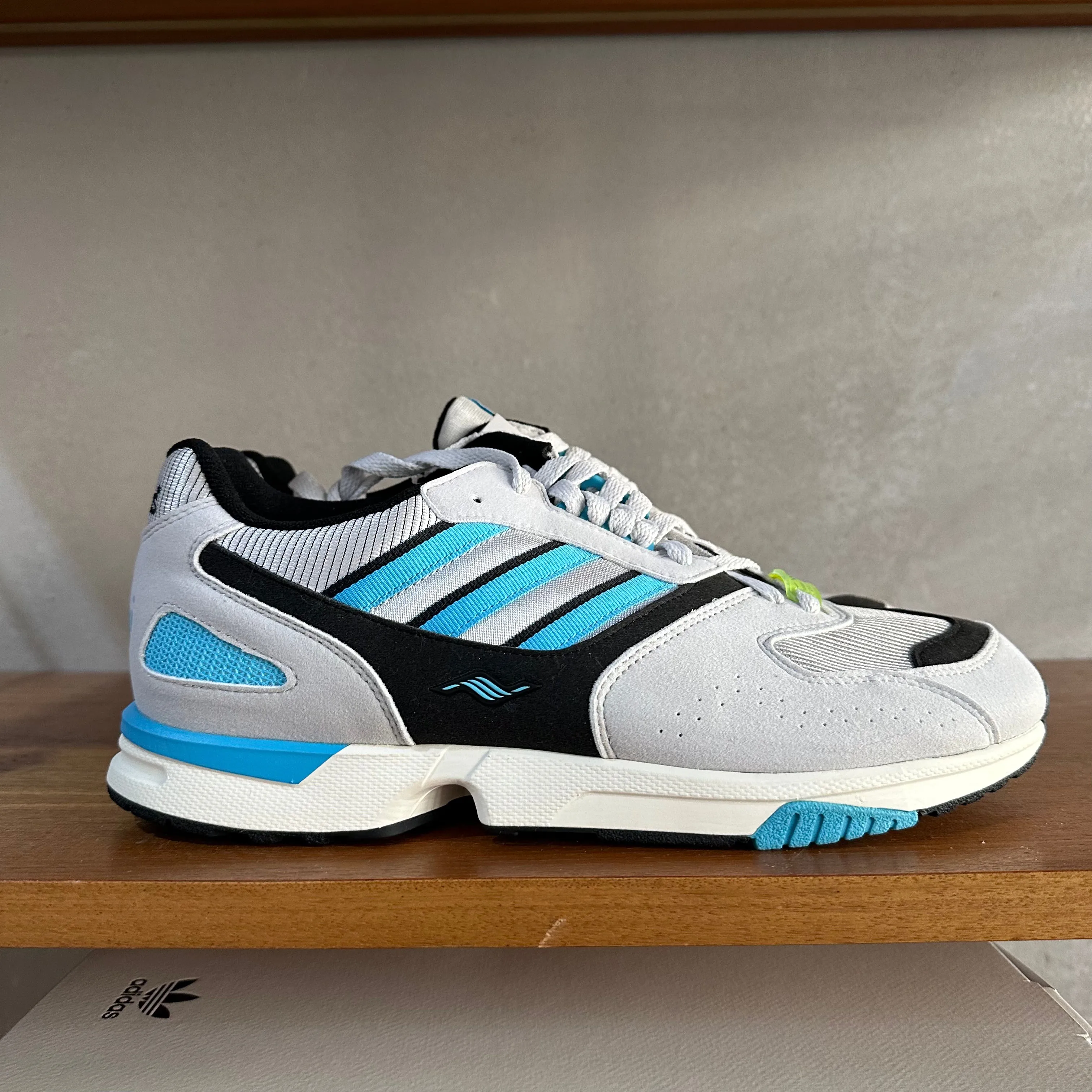 adidas Consortium ZX 4000 OG Trainers Grey / Cyan - uk 9