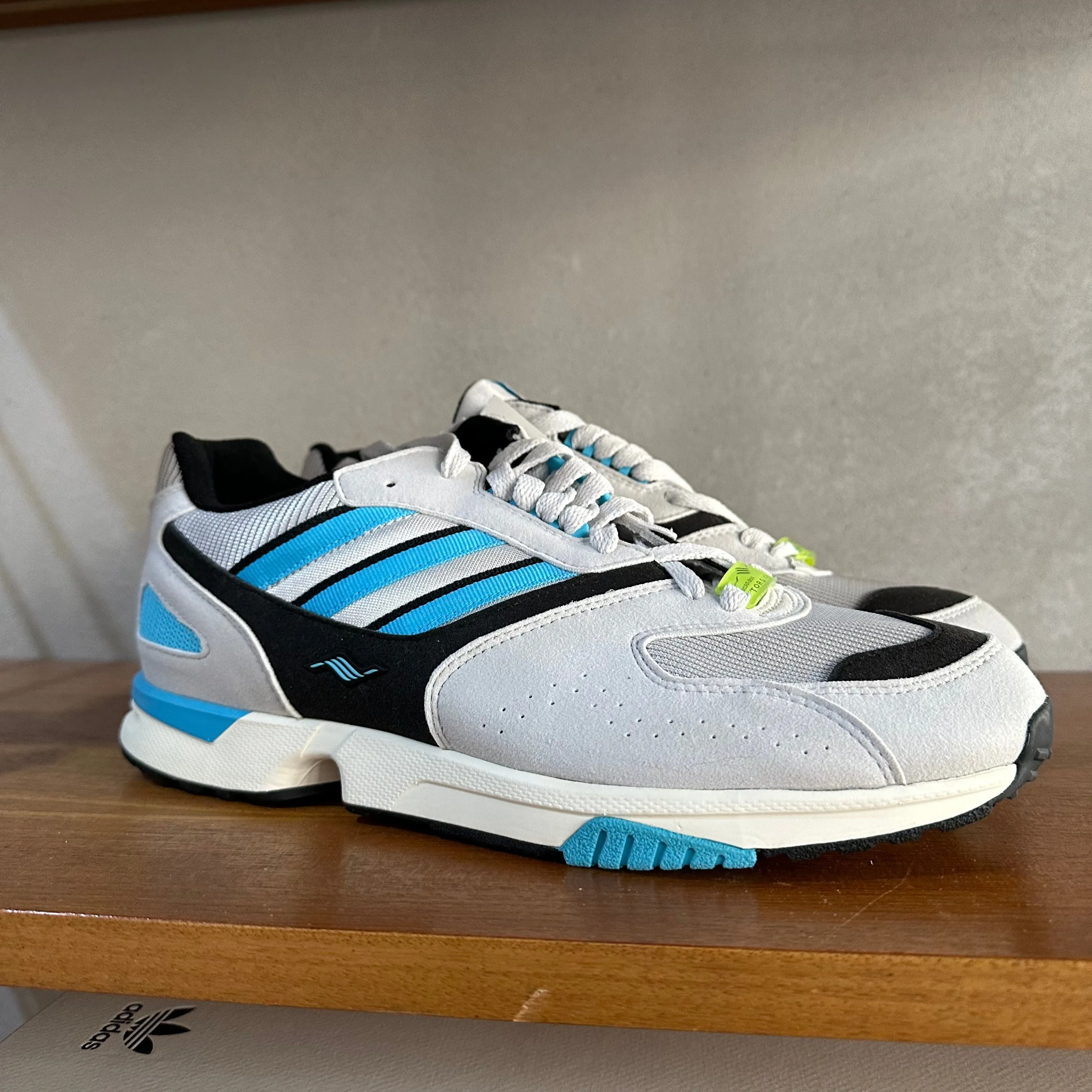 adidas Consortium ZX 4000 OG Trainers Grey / Cyan - uk 9