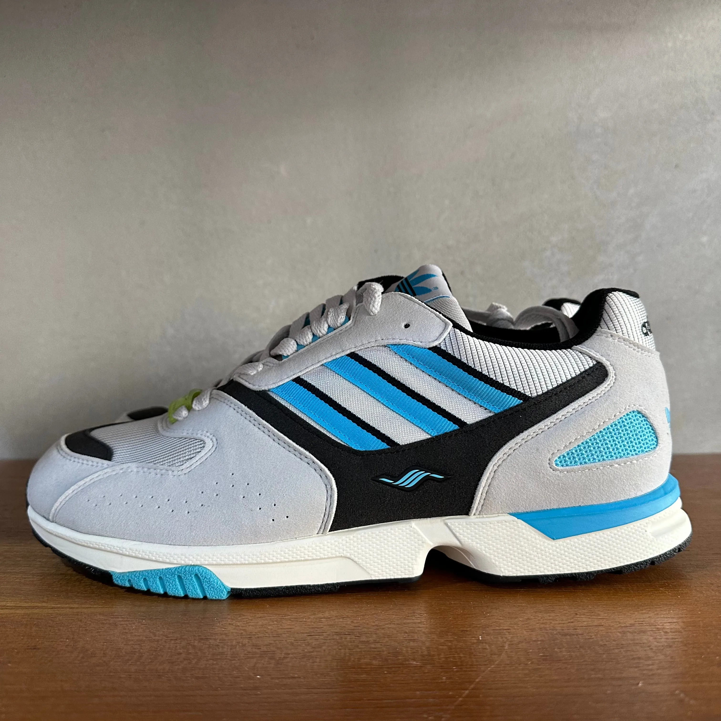 adidas Consortium ZX 4000 OG Trainers Grey / Cyan - uk 9