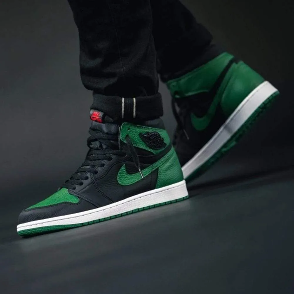 Air Jordan 1 Retro High OG 'Pine Green 2.0'