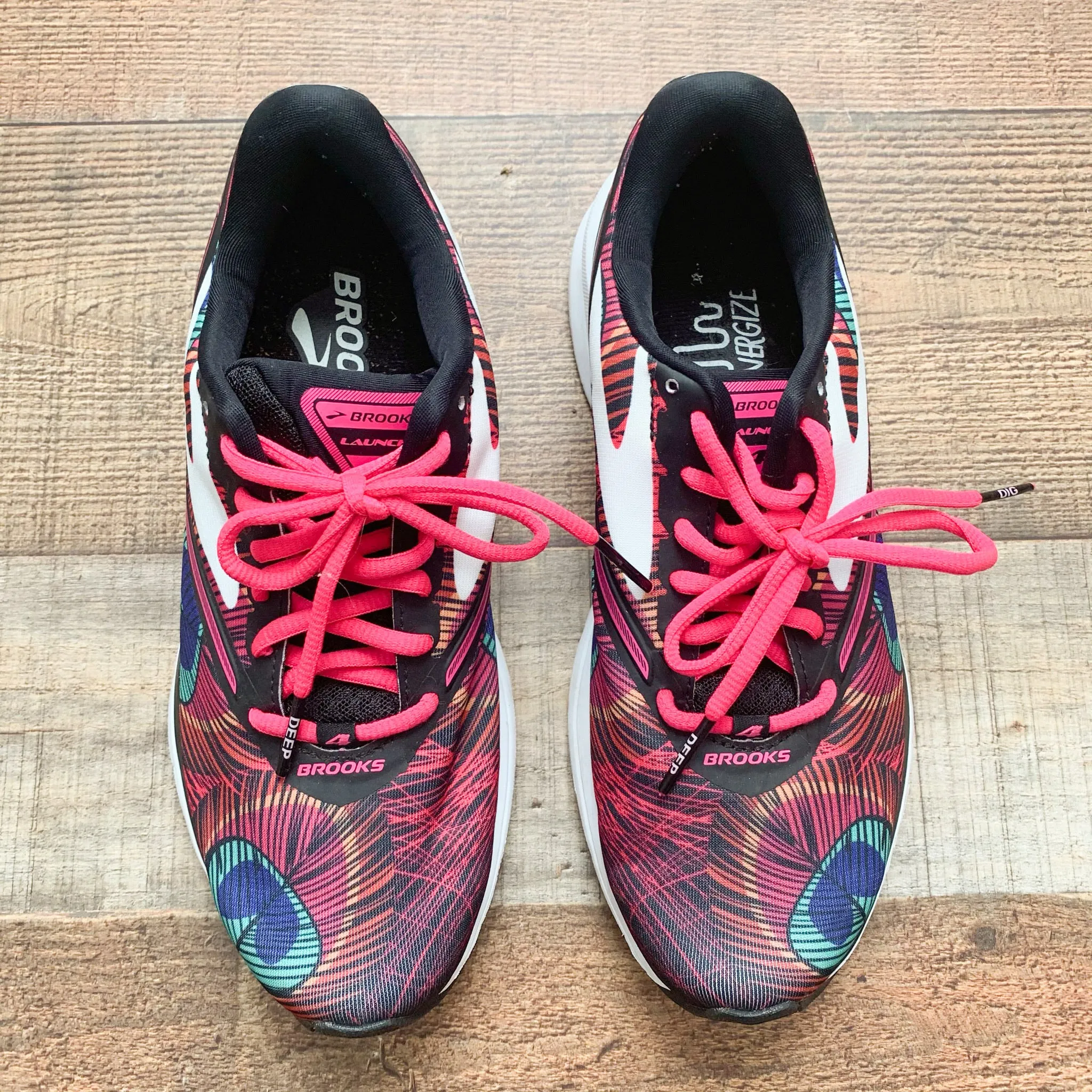 Brooks Launch 4 Black and Pink Printed Running Sneakers- Size 8 (GREAT CONDITION)