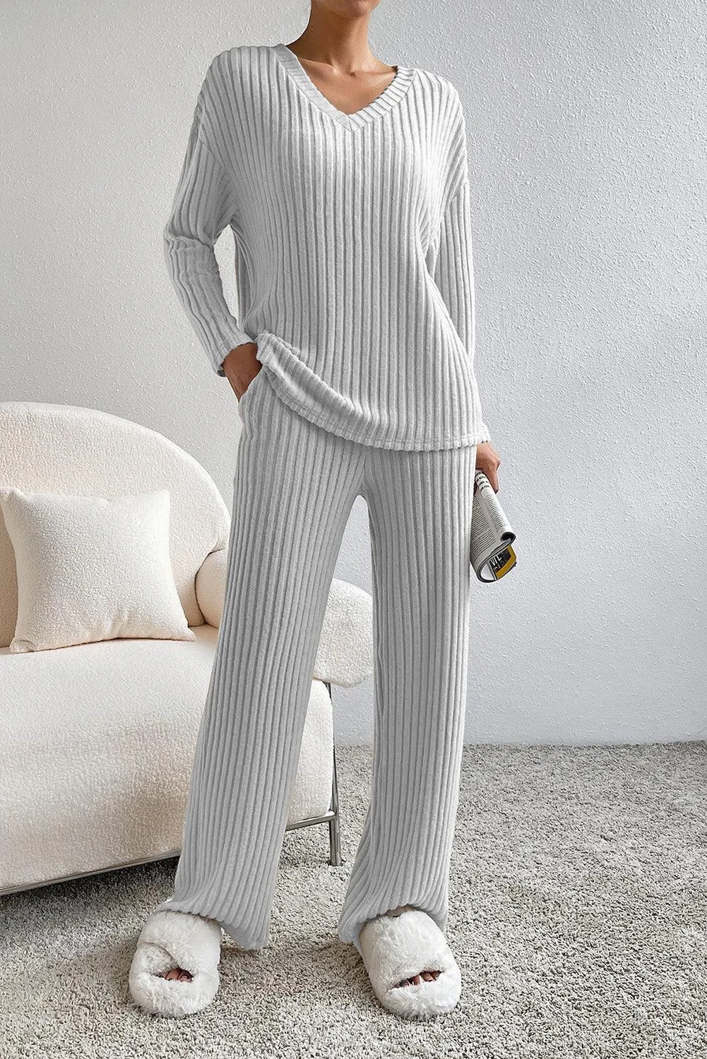 Cozy Light Grey V-Neck Ribbed Knit Lounge Set for Stylish Relaxation