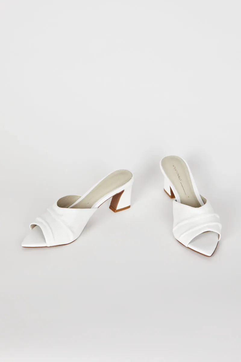 Intentionally Blank Fair Heels in White