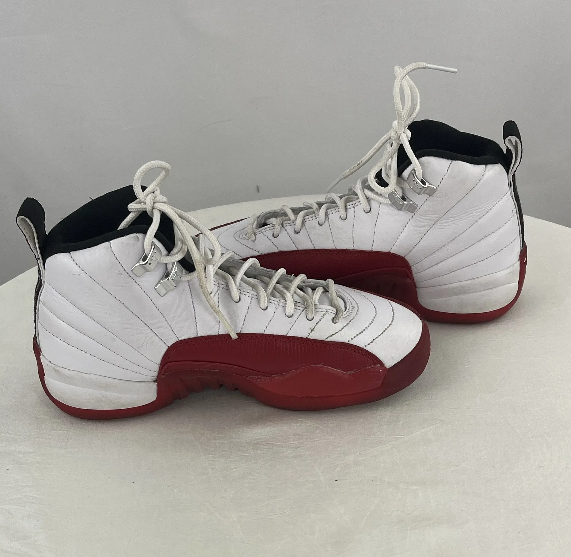 Jordan 12 Retro 2023 Mid Top White & Red Basketball Shoes Size 4Y