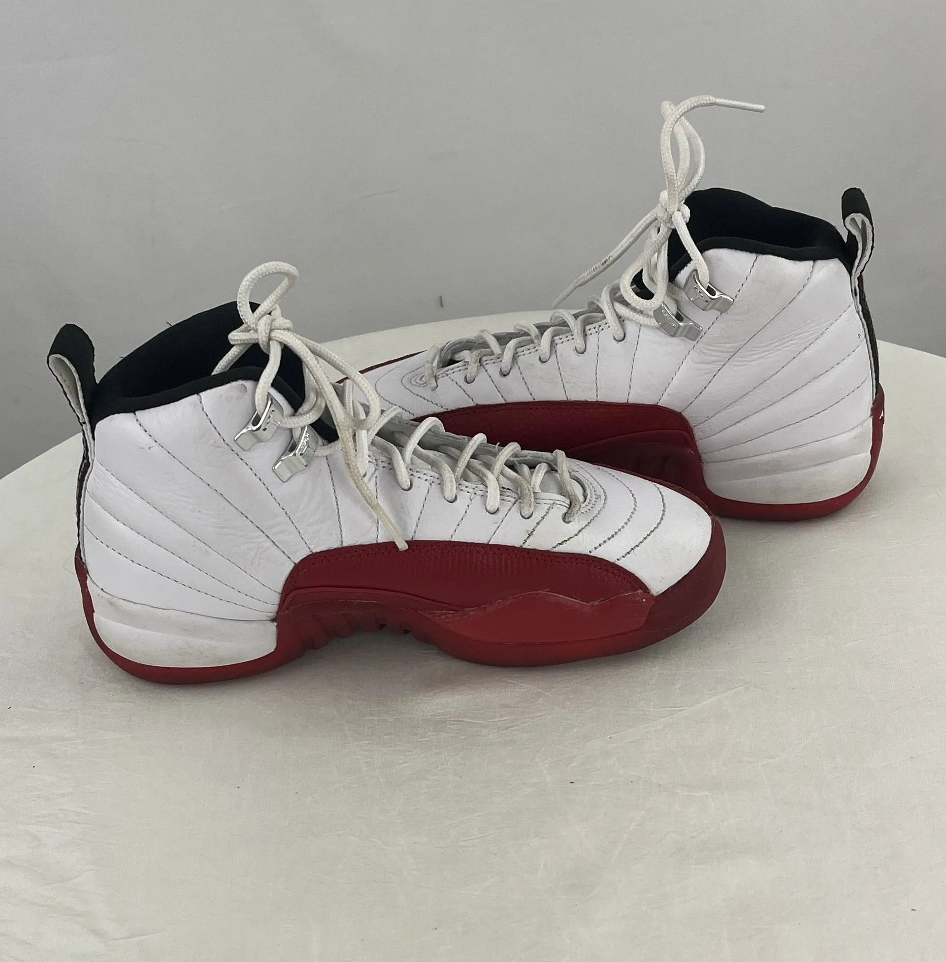 Jordan 12 Retro 2023 Mid Top White & Red Basketball Shoes Size 4Y