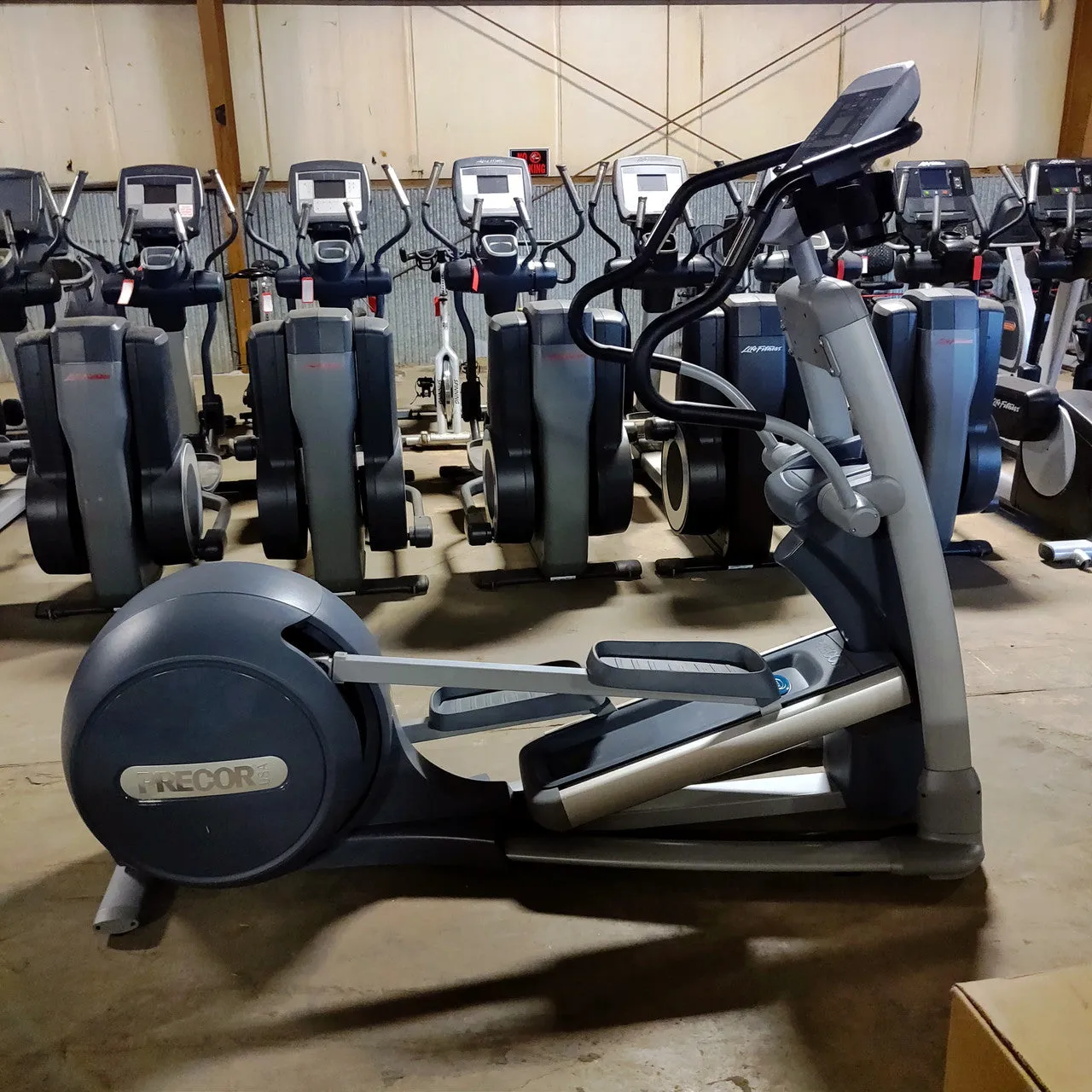 Precor Elliptical EFX 546i Commercial Grade