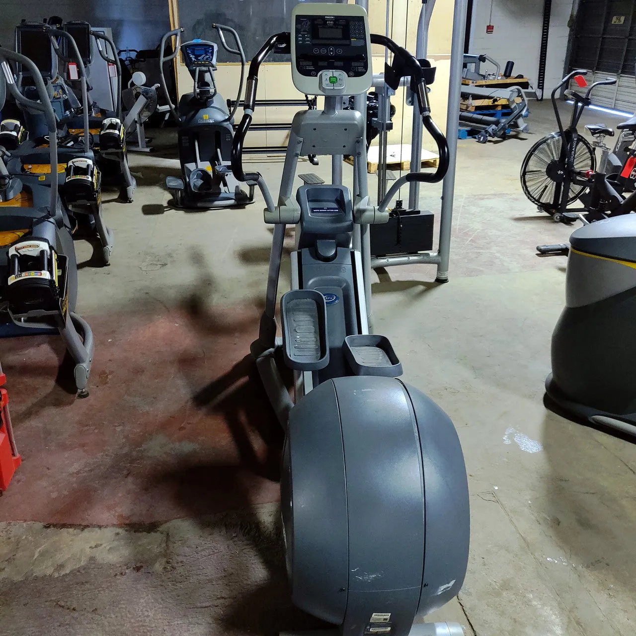 Precor Elliptical EFX 546i Commercial Grade