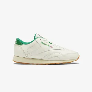 Reebok | CLASSIC LEATHER PLUS  { GLEN GREEN/ALABASTER