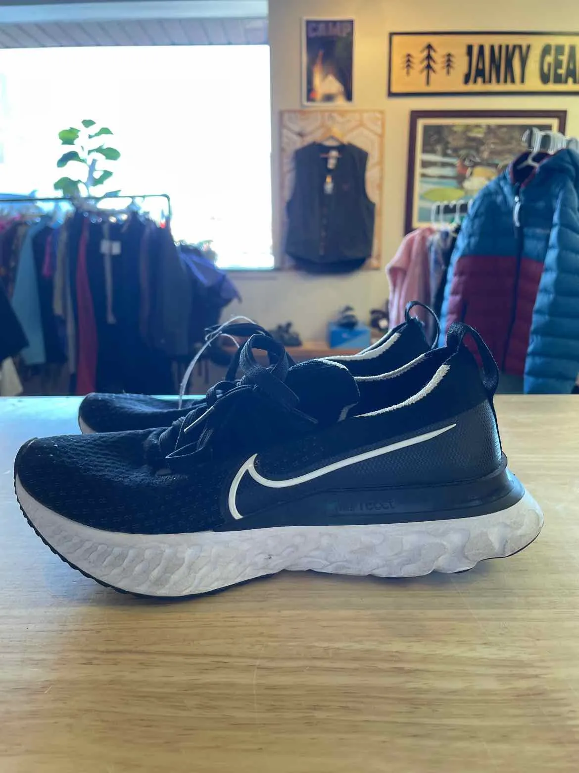 Shoe Size 7.5 Nike Black Running Shoes