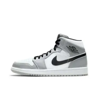 Stylish White Sneakers for Men Nike Air Jordan 1 Trainers Nike Air Jordan 1 Mens trainers Medium Cut Basketball Shoes White