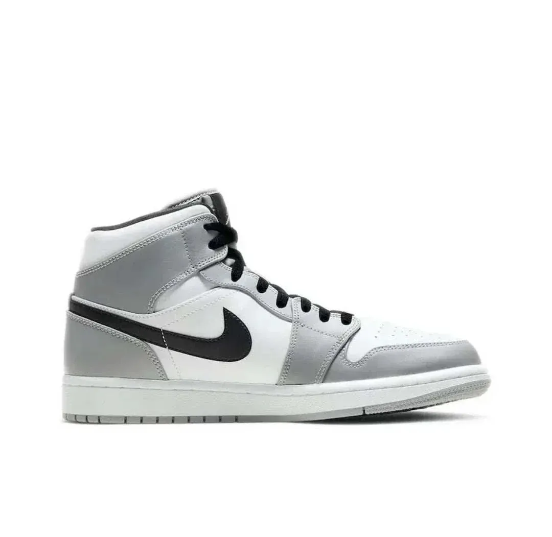 Stylish White Sneakers for Men Nike Air Jordan 1 Trainers Nike Air Jordan 1 Mens trainers Medium Cut Basketball Shoes White